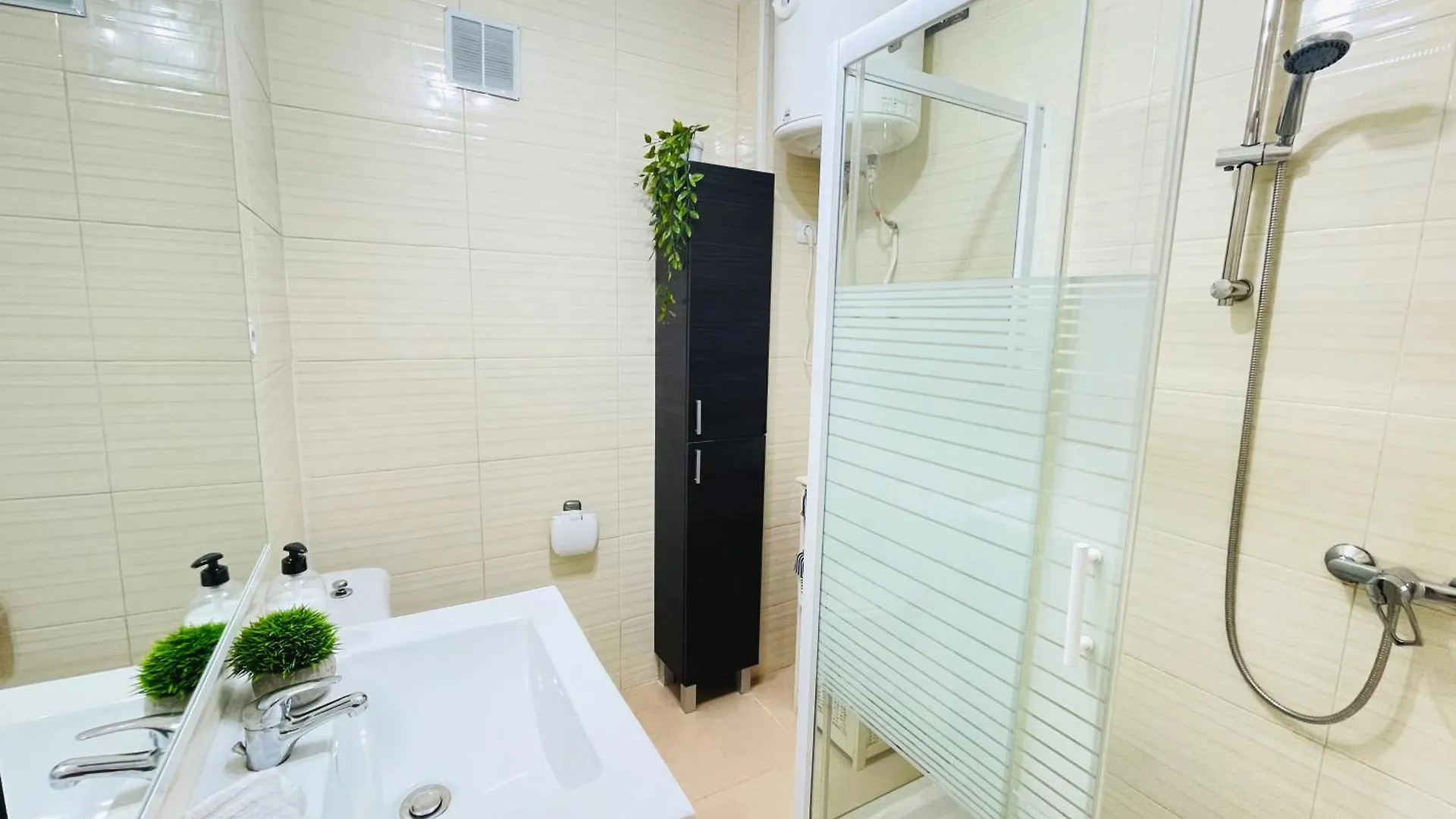 Sterling & Fair - Seaside La Pineda Apartment Spain